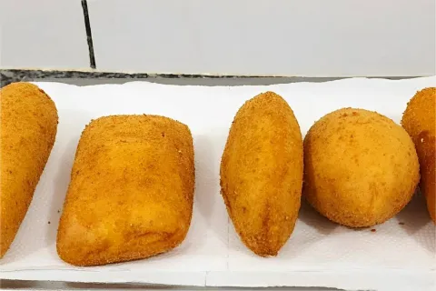 5 tipos de salgado usando essa massa de coxinha leve gostosa