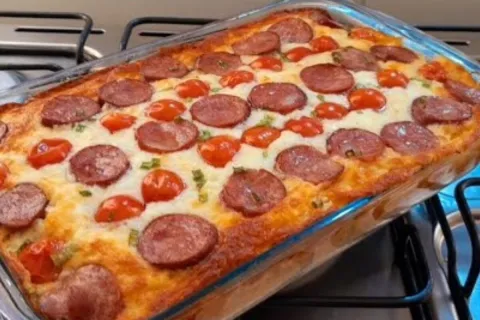 A melhor torta de calabresa com queijo que já comi: nem prec