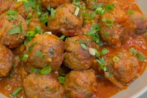 Almôndegas ao molho, uma receita simples e econômica, perfei