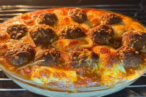 Almôndegas com purê de batata perfeitas para o almoço de dom