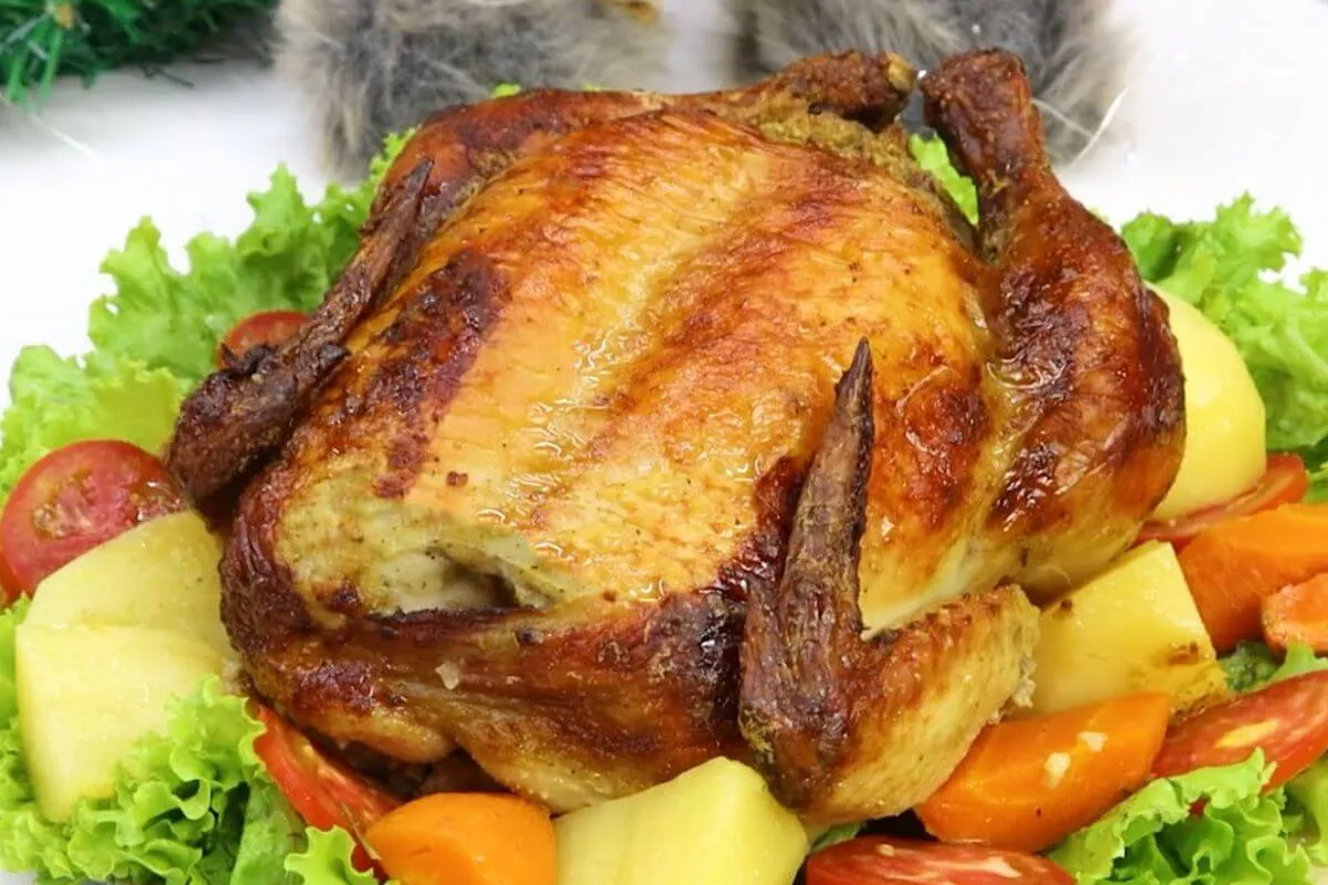 Aprenda a temperar e preparar um peru de natal que fica perf