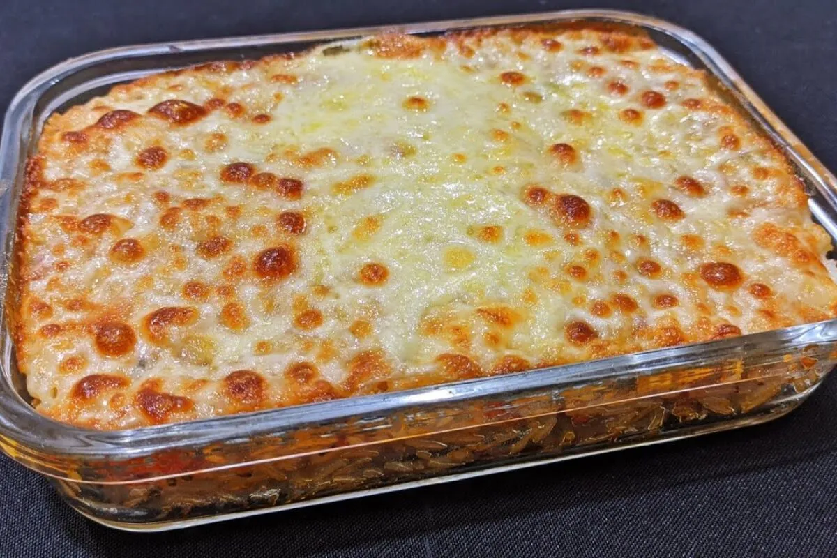 Arroz de forno completo e muito prático, para aproveitar o q