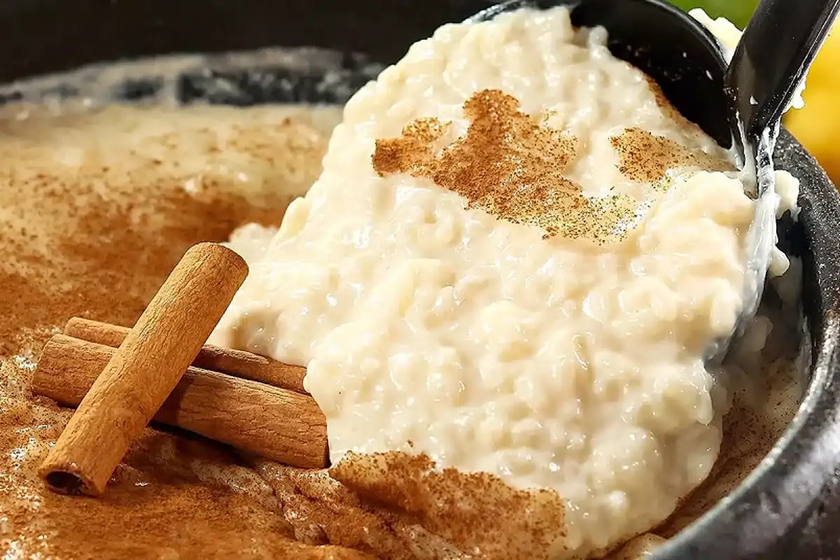 Arroz doce cremoso e fácil de fazer, uma sobremesa incrível