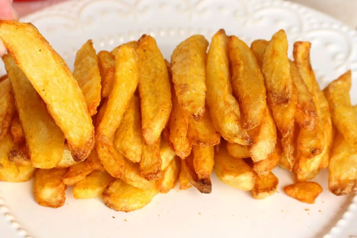 Batata frita na airfryer crocante e sequinha, para acompanha