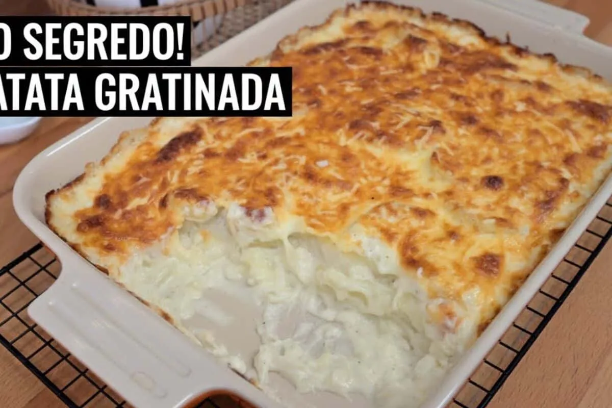 Batata gratinada super cremosa e fácil de fazer, com quele q