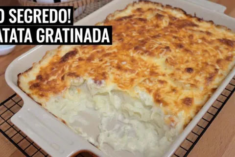 Batata gratinada super cremosa e fácil de fazer, com quele q