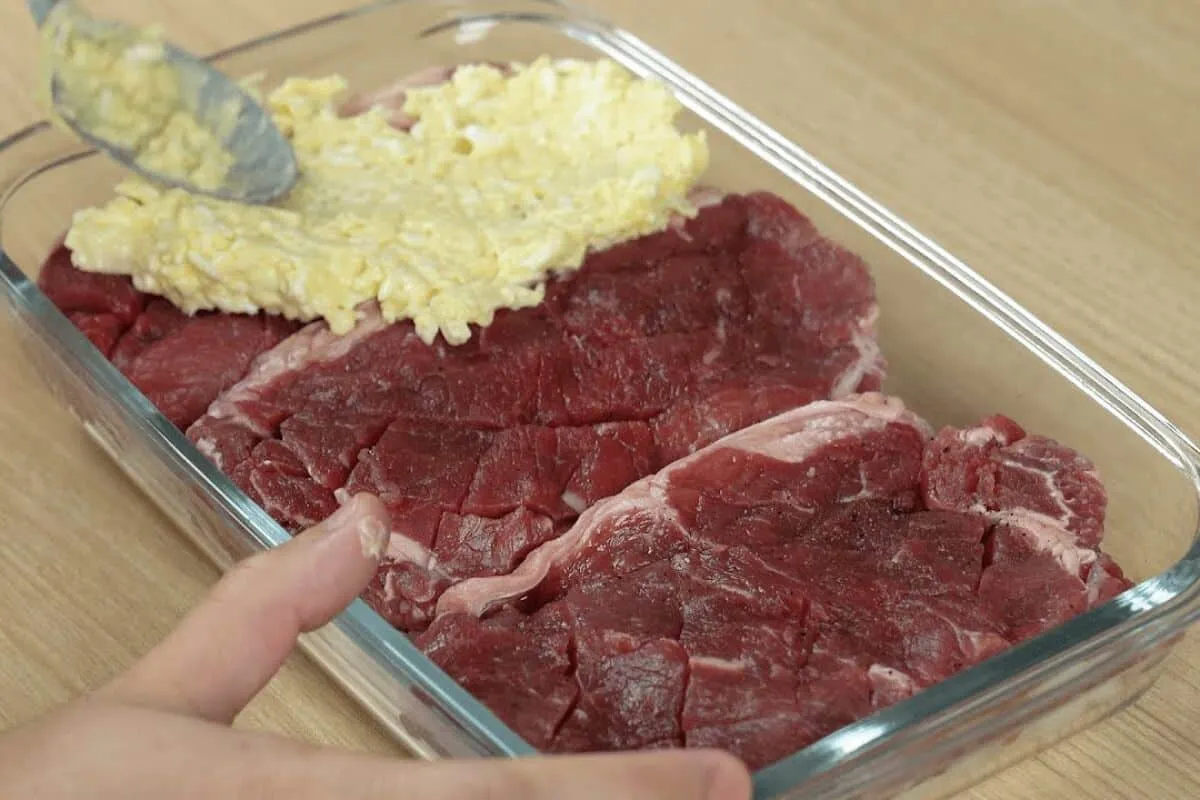 Bife de forno: veja como fazer o bife no forno com batatas d