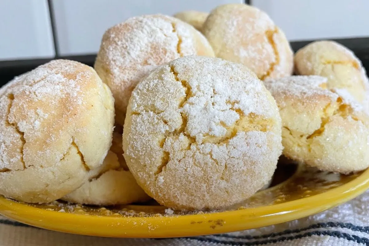 Biscoitinho de limão siciliano perfumado e crocante, ideal p