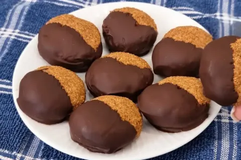 Biscoitinho zero açúcar: crocante, low carb, sem glúten, sau