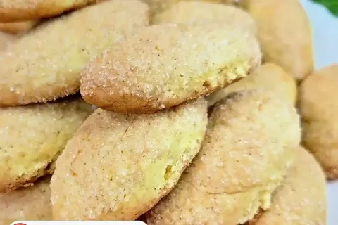 Biscoitinhos de laranja bem sequinhos e crocantes, perfeitos