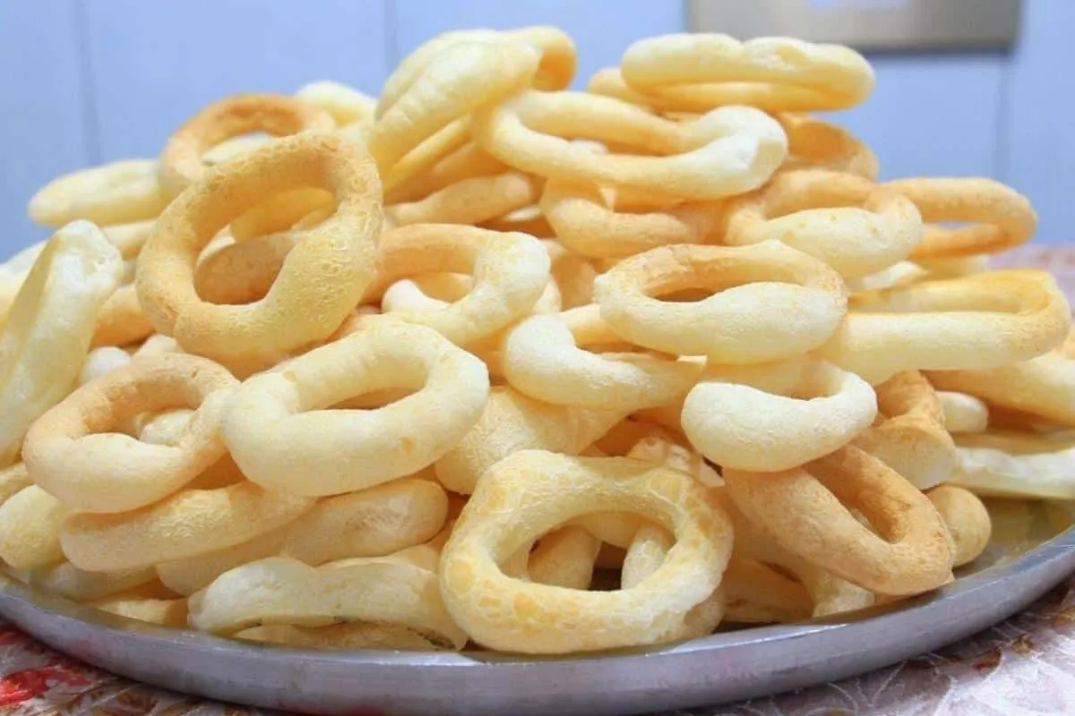 Biscoito de polvilho assado da vovó delicioso e fácil de faz