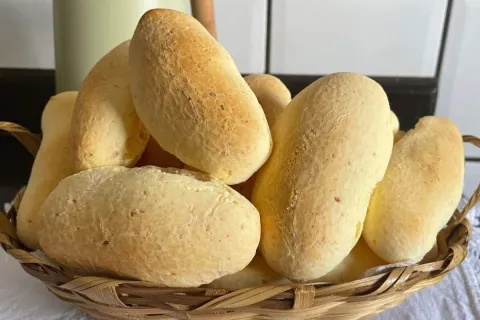 Biscoito de polvilho com creme de leite da vovó que fica per