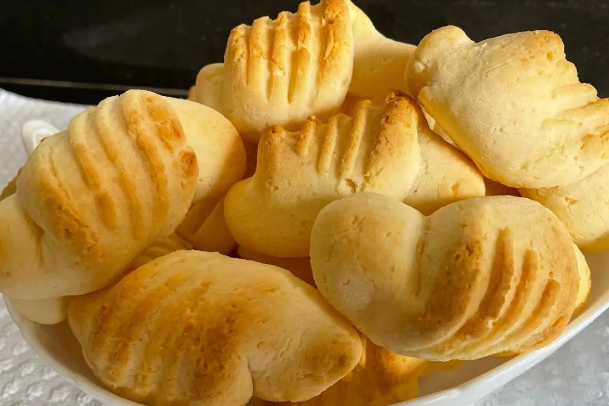 Biscoito de queijo com nata: macio, caseiro e perfeito para