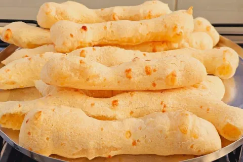 Biscoito peta de padaria para o café da manhã: crocante por 