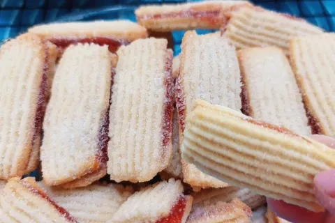 Bolachinha amanteigada com goiabada: essa receita é tão boa 