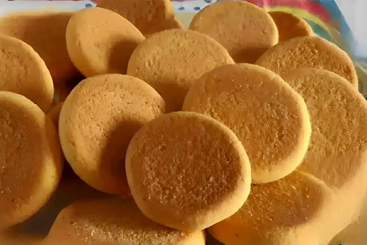 Bolachinha de fubá tão leve que some na boca perfeita para s