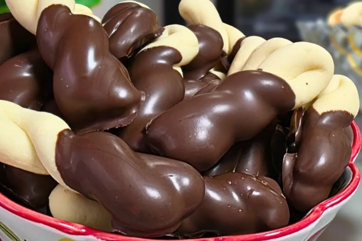 Bolachinha de polvilho deliciosa que derrete na boca e é per