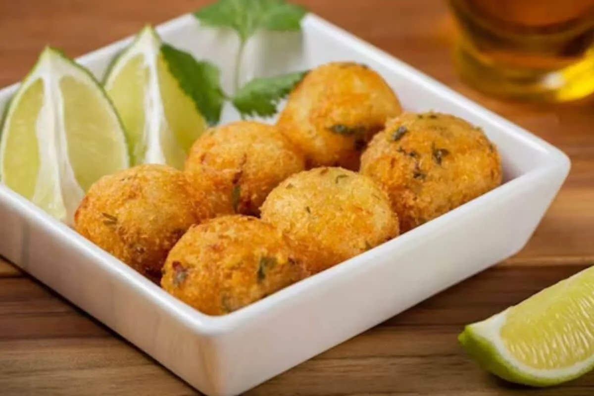 Bolinho de bacalhau: receita fácil, tradicional e tão boa qu