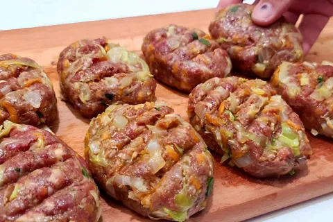 Bolinho de carne assado delicioso saudável e perfeito para a
