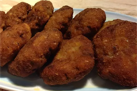 Bolinho de carne moída de feira muito saboroso e perfeito co