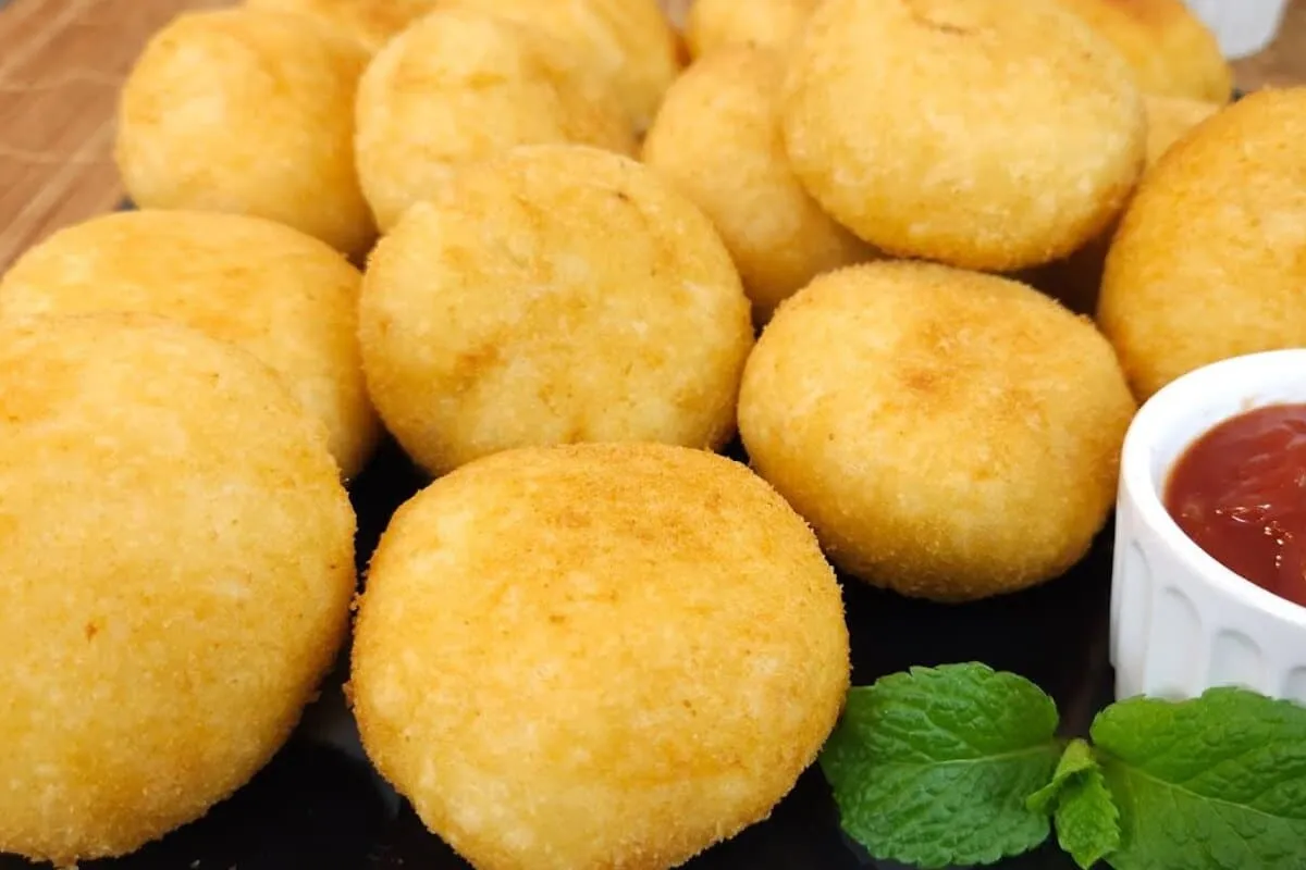 Bolinho de frango e catupiry mais gostoso que esse com certe