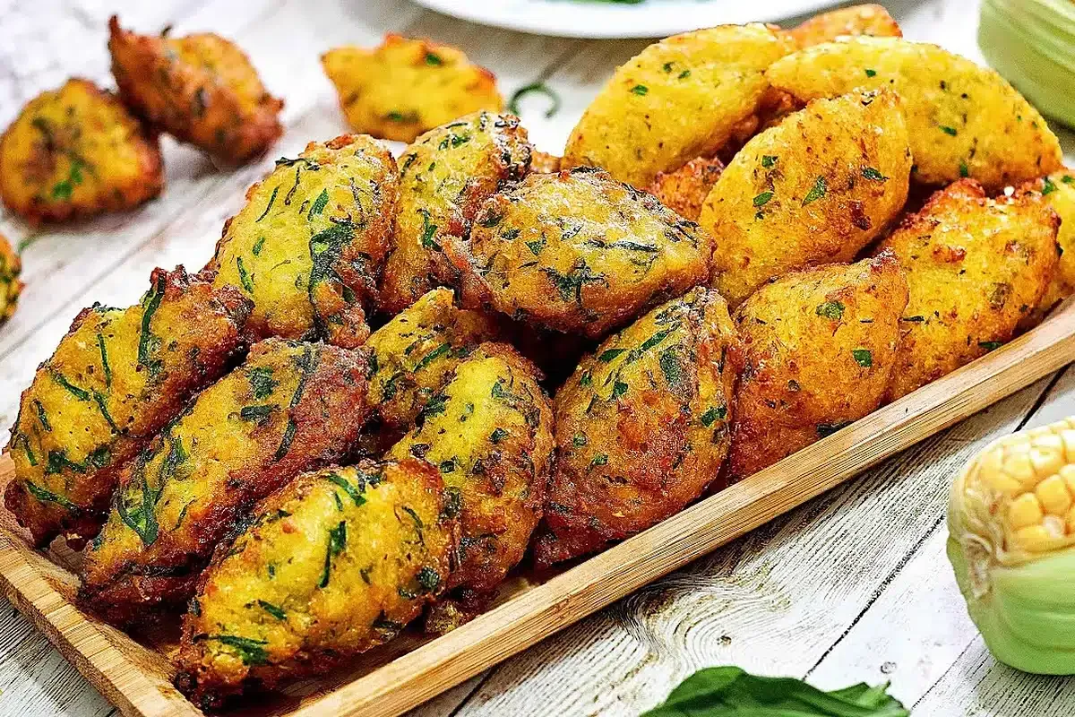 Bolinho de milho verde, um petisco maravilhoso e simples, cr