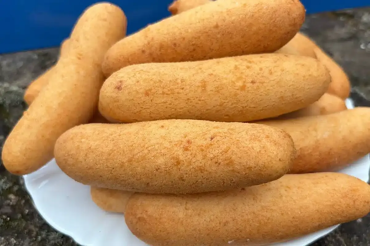 Bolinho de polvilho doce bem fofinho, crocante e sequinho, p