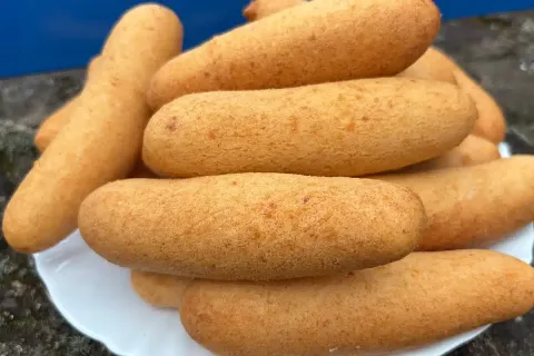 Bolinho de polvilho doce bem fofinho, crocante e sequinho, p