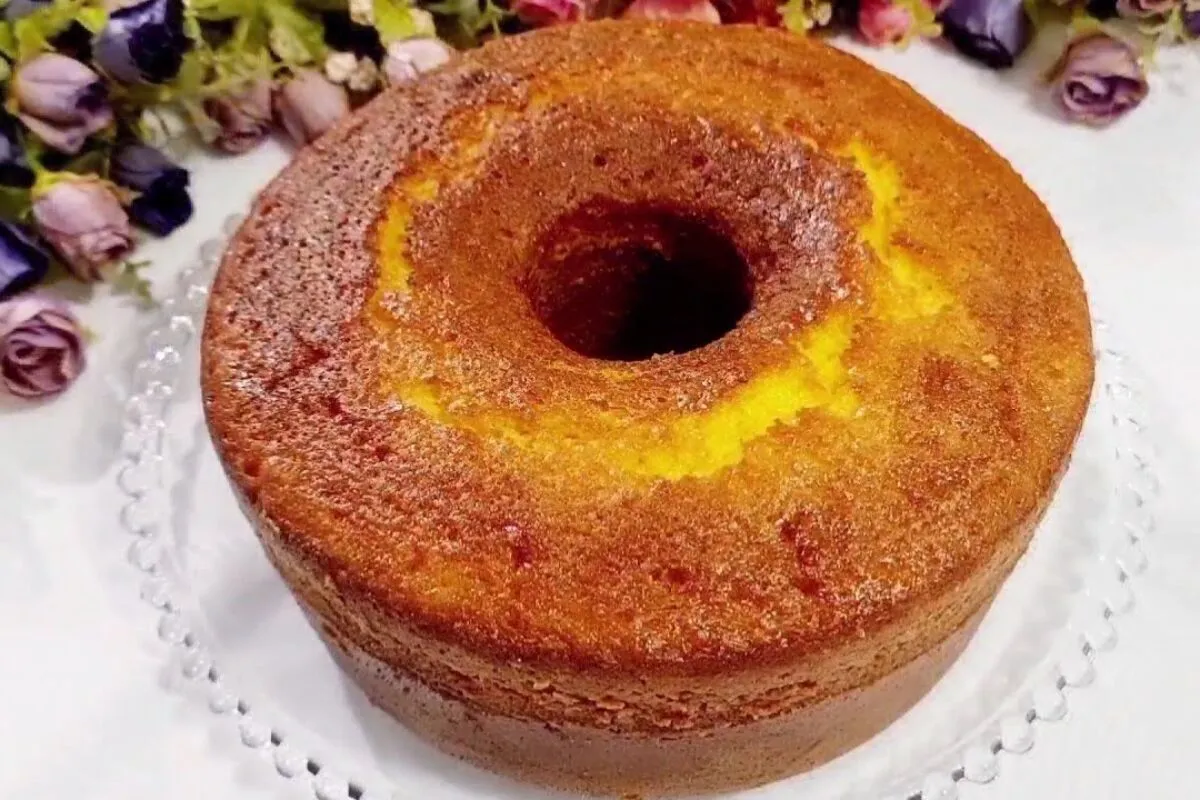 Bolo caseiro de vó super fofinho, que fica pronto em poucos