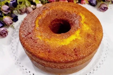 Bolo caseiro de vó super fofinho, que fica pronto em poucos 