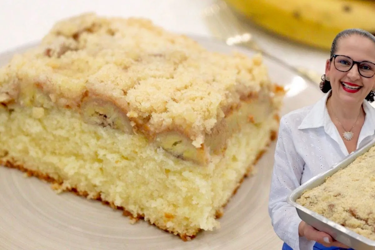 Bolo cuca de banana fácil e rápido para deixar o seu lanche