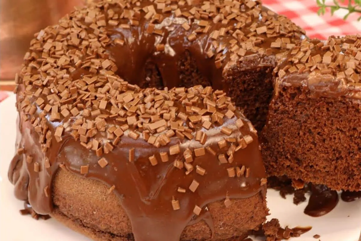 Bolo de chocolate rápido e fácil: sobremesa deliciosa para q