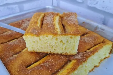 Bolo de iogurte com banana: uma receita macia e cheirosa, pe