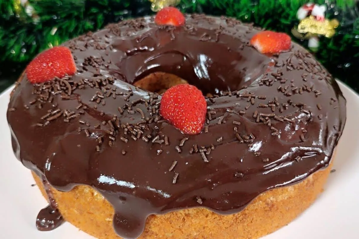 Bolo de iogurte macio, simples, rápido e muito prático, perf