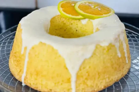 Bolo de laranja super fofinho, molhadinho e perfumado, perfe