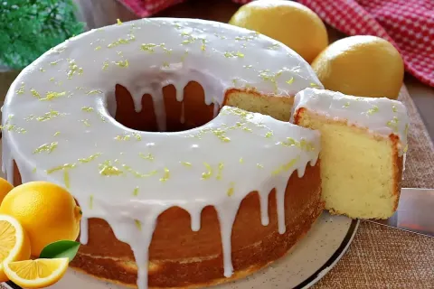 Bolo de limão siciliano muito econômico, fofinho, prático e 
