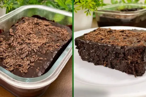 Bolo gelado de chocolate cremoso sem farinha e sem açúcar, p