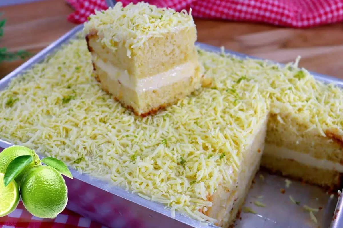 Bolo gelado de limão bem molhadinho e refrescante para o seu