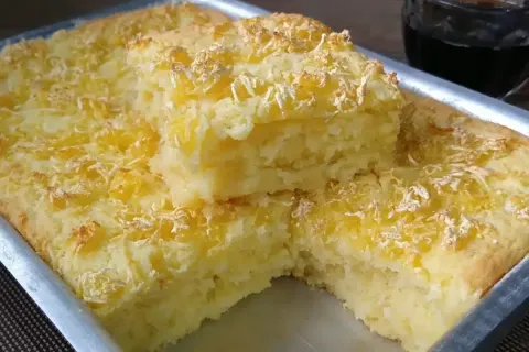 Bolo mané pelado feito no liquidificador, bem cremoso, fofo 