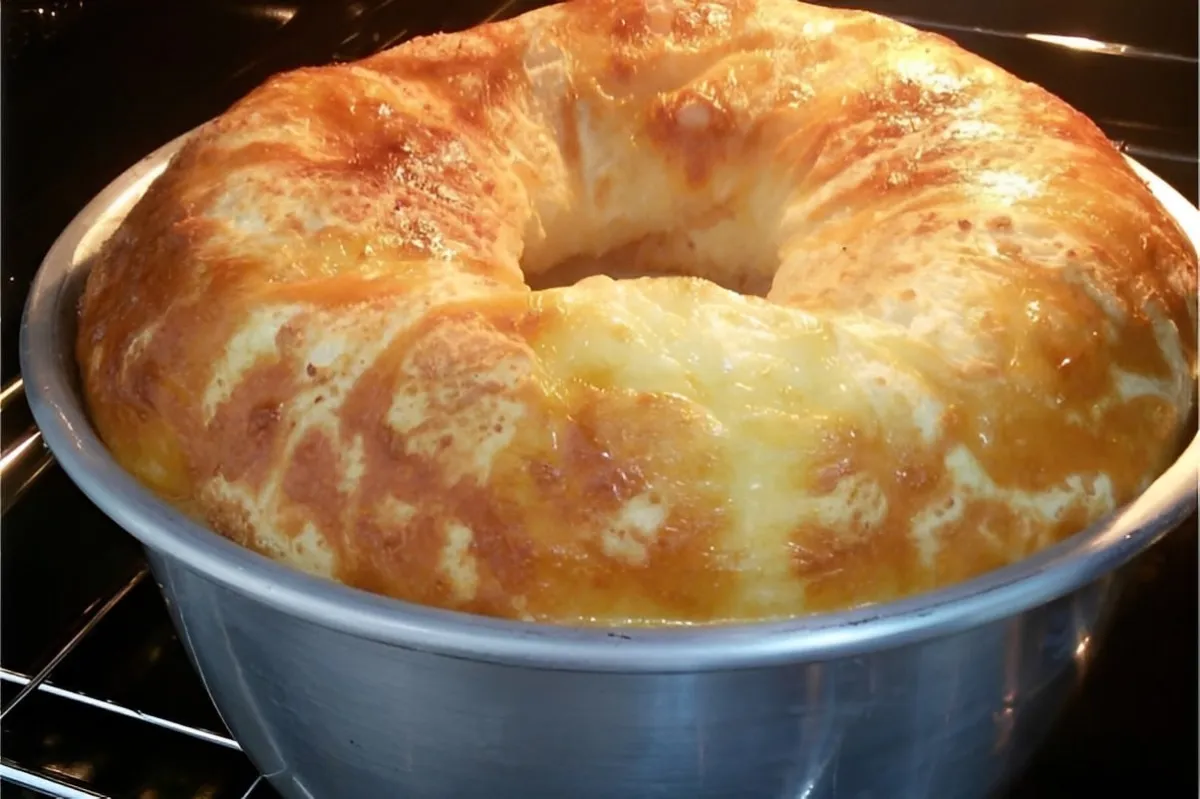 Bolo pão de queijo fácil é só bater os ingredientes no liqui