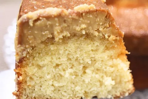 Bolo que já sai recheado do forno super fofinho e prático, p