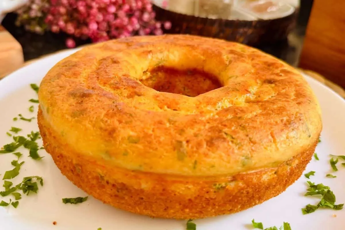 Bolo salgado de arroz super prático de fazer para aproveitar