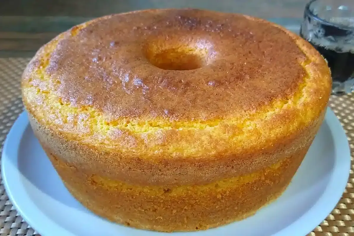 Bolo sem farinha de trigo super fofinho e fácil, um bolo cas