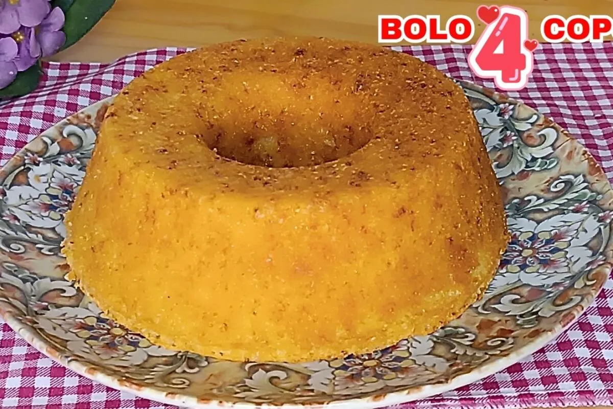 Bolo sem farinha feito com a medida de quatro copos, que fic
