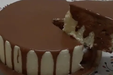 Bolo sem forno incrível feito sem ovo e sem farinha de trigo