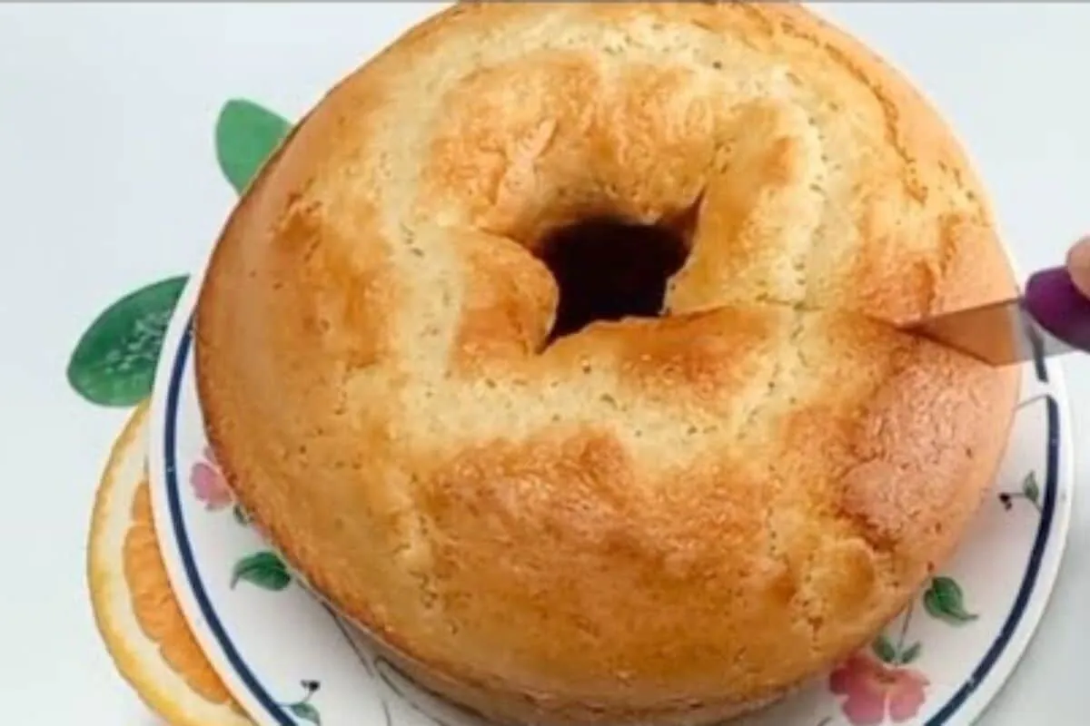 Bolo sem leite: fofinho, leve e econômico, feito sem usar o