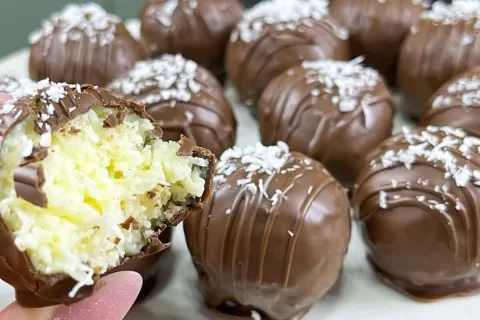 Bombom prestígio que não precisa de fogão e fica com uma tex