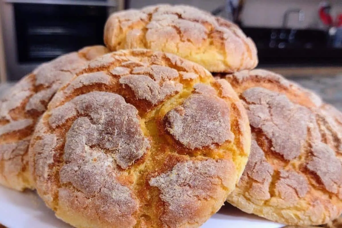 Broa de milho da fazenda que desmancha na boca e não fica du