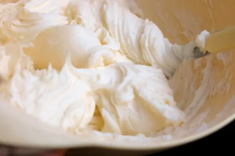 Buttercream Acetinado – A Cobertura Perfeita