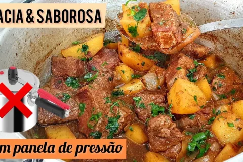 Carne de panela com batata, uma carne super macia e suculent